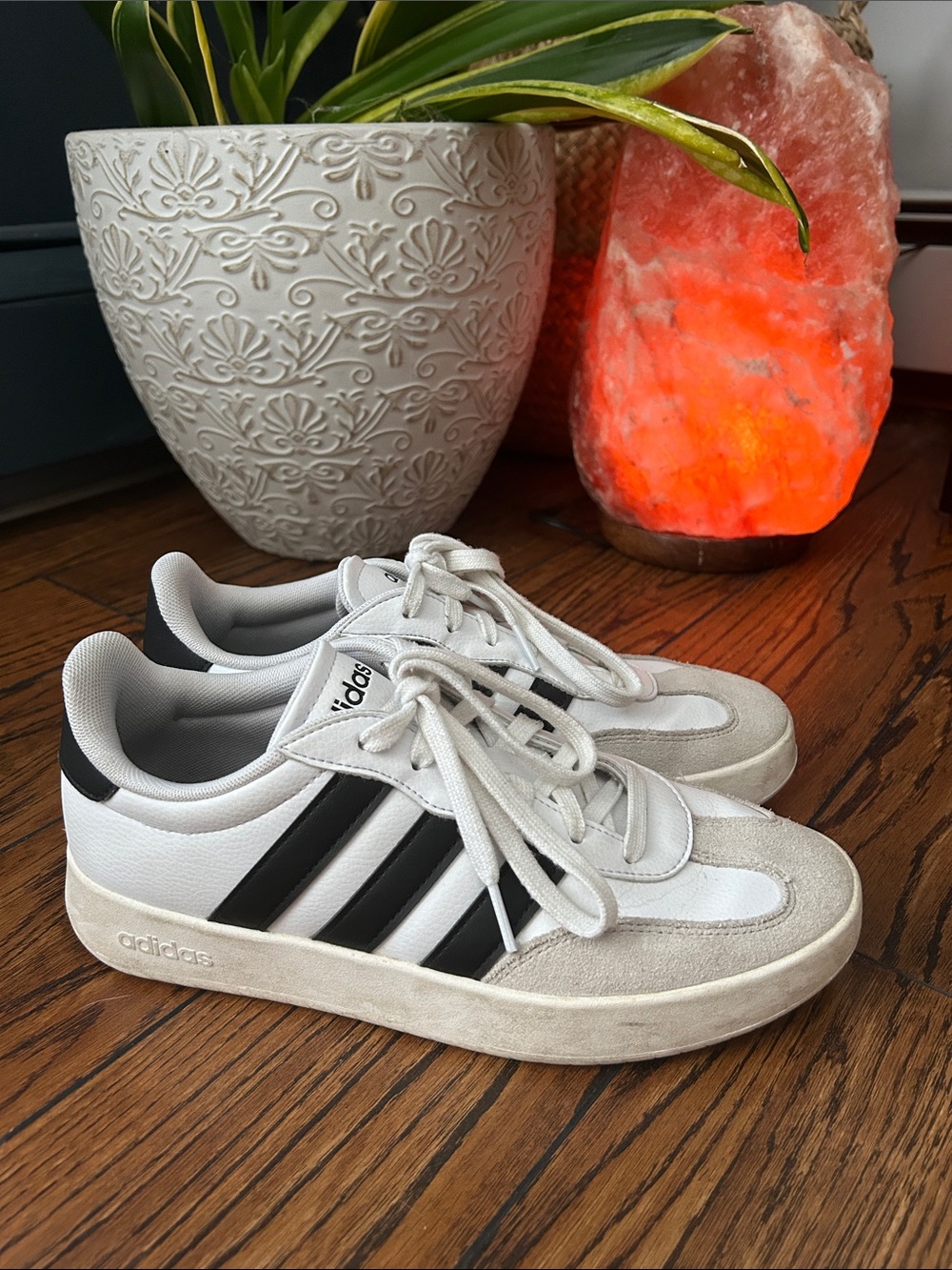 Adidas Women’s Size 8 Sneakers